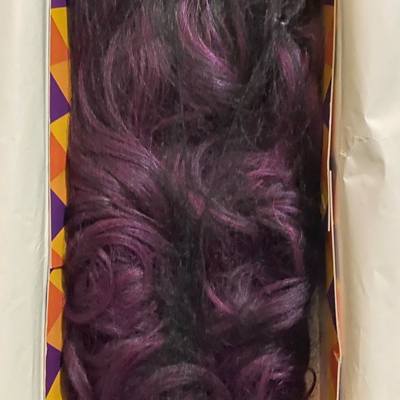 Model Model purple ombré Rosalie wig. - Picture 7 of 9